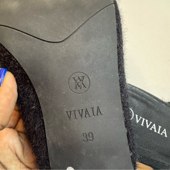 VIVAIA Pointed Toe Black Fuzzy Heeled Mules - Picture 7 of 9